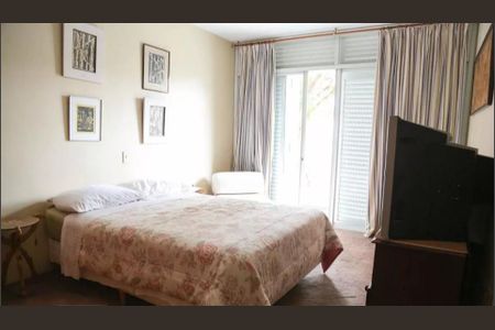 Apartamento à venda com 3 quartos, 240m² em Vila Alexandria, São Paulo