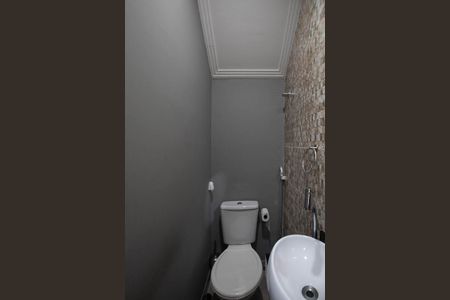 Lavabo de casa de condomínio para alugar com 2 quartos, 53m² em Vila Gustavo, São Paulo