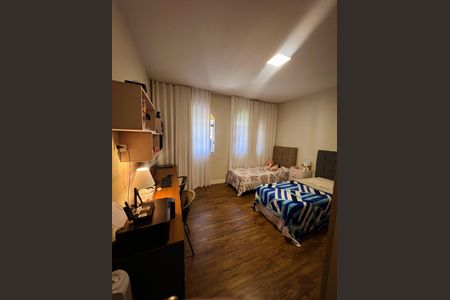 Casa à venda com 800m², 4 quartos e 5 vagas Casa à venda com 800m², 4 quartos e 5 vagasQuarto 2