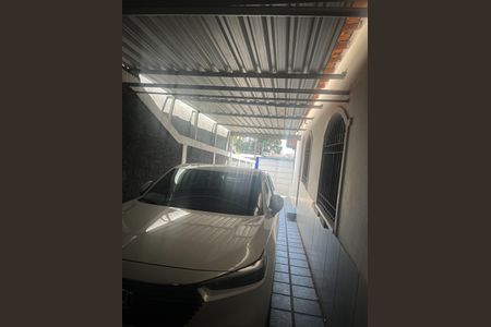 Casa à venda com 800m², 4 quartos e 5 vagas Casa à venda com 800m², 4 quartos e 5 vagasGaragem