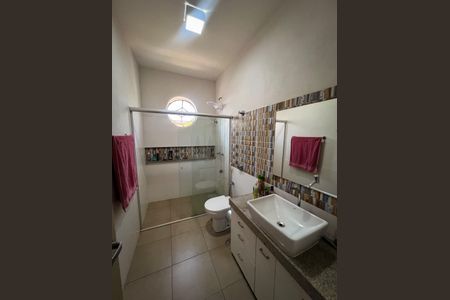 Casa à venda com 800m², 4 quartos e 5 vagas Casa à venda com 800m², 4 quartos e 5 vagasBanheiro 3