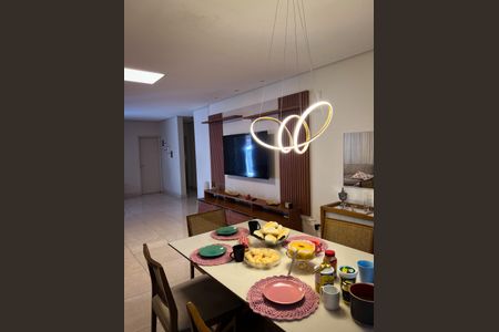 Sala de casa à venda com 4 quartos, 800m² em Novo Progresso, Belo Horizonte