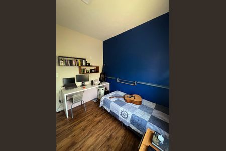 Casa à venda com 800m², 4 quartos e 5 vagas Casa à venda com 800m², 4 quartos e 5 vagasQuarto 4