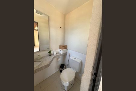 Casa à venda com 800m², 4 quartos e 5 vagas Casa à venda com 800m², 4 quartos e 5 vagasBanheiro 4