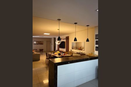 Casa à venda com 800m², 4 quartos e 5 vagas Casa à venda com 800m², 4 quartos e 5 vagasCozinha