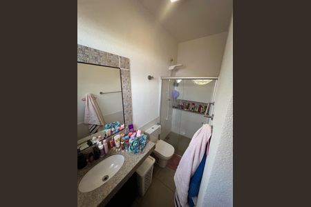 Casa à venda com 800m², 4 quartos e 5 vagas Casa à venda com 800m², 4 quartos e 5 vagasBanheiro 1