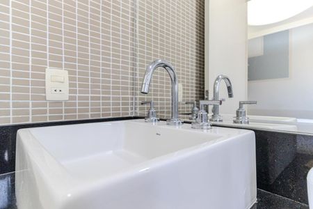 Apartamento para alugar com 45m², 1 quarto e 1 vaga Apartamento para alugar com 45m², 1 quarto e 1 vagaBanheiro da Suíte