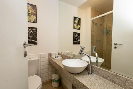 Studio para alugar com 21m², 1 quarto e 1 vaga Studio para alugar com 21m², 1 quarto e 1 vagaBanheiro