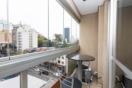 Studio para alugar com 21m², 1 quarto e 1 vaga Studio para alugar com 21m², 1 quarto e 1 vagaVaranda