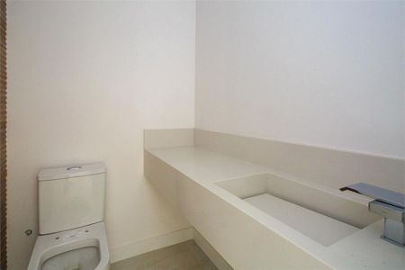 Casa à venda com 380m², 5 quartos e 4 vagas