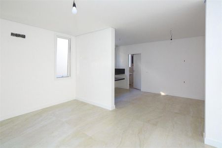 Casa à venda com 5 quartos, 380m² em Jardim Marajoara, São Paulo