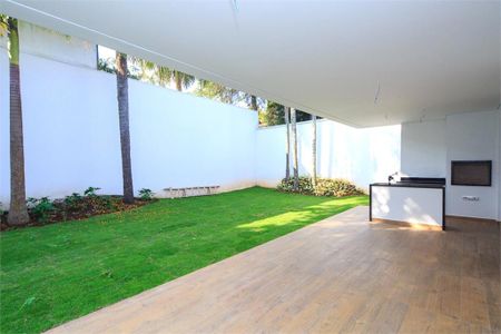 Casa à venda com 380m², 5 quartos e 4 vagas