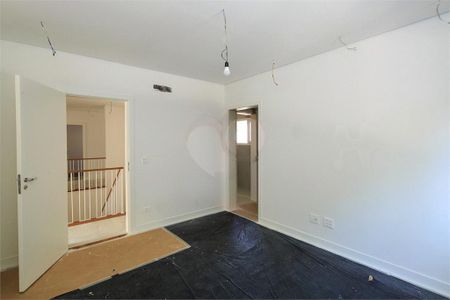 Casa à venda com 380m², 5 quartos e 4 vagas