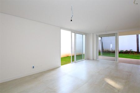 Casa à venda com 380m², 5 quartos e 4 vagas