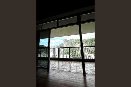 Apartamento à venda com 166m², 4 quartos e 1 vaga