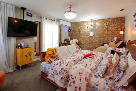 Casa de condomínio à venda com 176m², 5 quartos e 4 vagas Casa de condomínio à venda com 176m², 5 quartos e 4 vagasSuíte 2