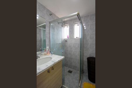 Casa de condomínio à venda com 176m², 5 quartos e 4 vagas Casa de condomínio à venda com 176m², 5 quartos e 4 vagasBanheiro da Suíte 1