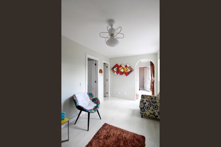 Casa de condomínio à venda com 176m², 5 quartos e 4 vagas Casa de condomínio à venda com 176m², 5 quartos e 4 vagasSala 2