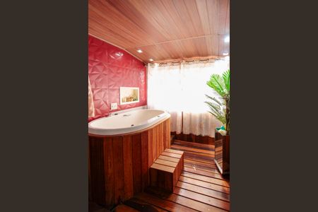 Casa de condomínio à venda com 176m², 5 quartos e 4 vagas Casa de condomínio à venda com 176m², 5 quartos e 4 vagasBanheiro da Suíte 2