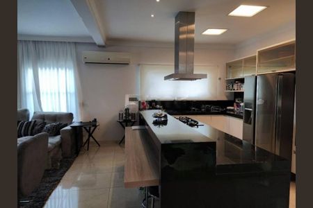 Casa à venda com 358m², 4 quartos e 1 vaga