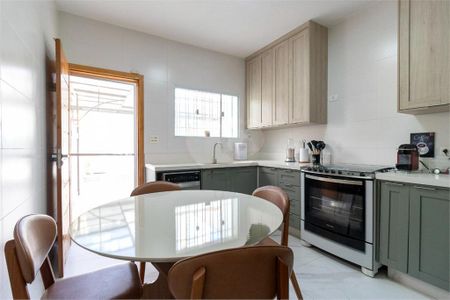 Casa à venda com 150m², 3 quartos e 2 vagas