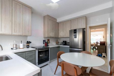 Casa à venda com 150m², 3 quartos e 2 vagas