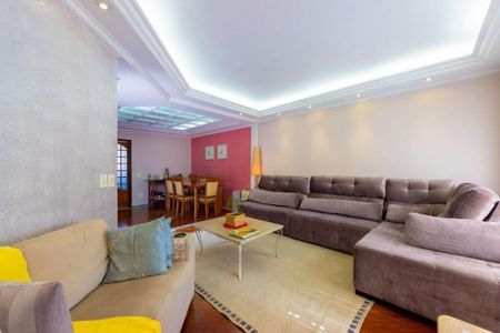 Casa à venda com 3 quartos, 314m² em Jardim Guairaca, São Paulo