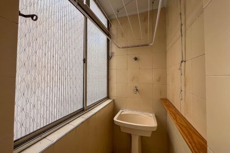 Apartamento à venda com 69m², 2 quartos e sem vaga Apartamento à venda com 69m², 2 quartos e sem vagaCozinha e área de serviço