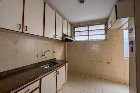 Apartamento à venda com 69m², 2 quartos e sem vaga Apartamento à venda com 69m², 2 quartos e sem vagaCozinha e área de serviço