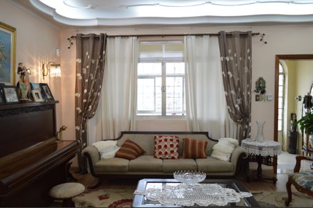 Casa para alugar com 280m², 5 quartos e 3 vagasSala