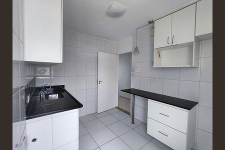 Cozinha de apartamento para alugar com 1 quarto, 35m² em Asa Sul, Brasília