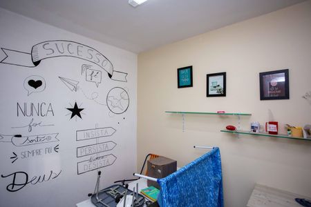 Casa à venda com 275m², 4 quartos e 2 vagasQuarto de Serviço