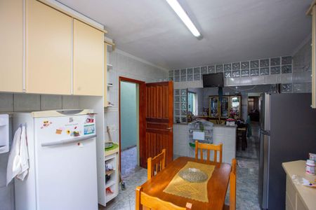 Casa à venda com 275m², 4 quartos e 2 vagasCozinha