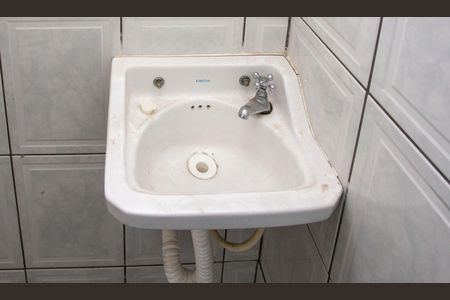 Casa à venda com 275m², 4 quartos e 2 vagasBanheiro de serviço