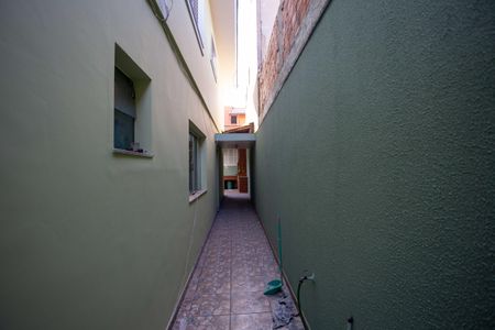 Casa à venda com 275m², 4 quartos e 2 vagasCorredor externo