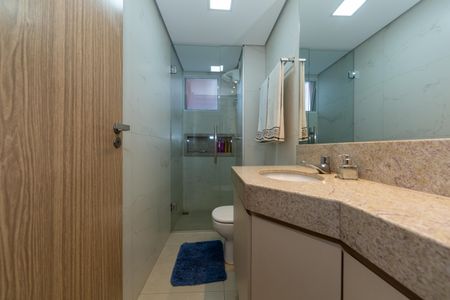 Apartamento à venda com 71m², 3 quartos e 3 vagas Apartamento à venda com 71m², 3 quartos e 3 vagasBanheiro