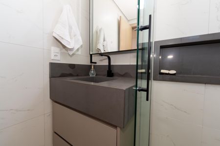 Apartamento à venda com 71m², 3 quartos e 3 vagas Apartamento à venda com 71m², 3 quartos e 3 vagasBanheiro