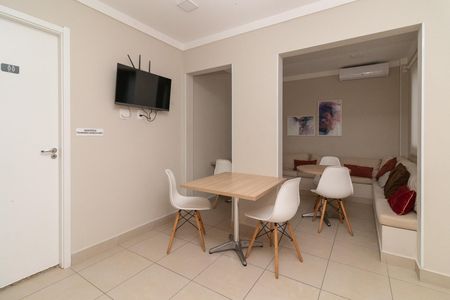 Apartamento à venda com 45m², 2 quartos e sem vagaÁrea comum - Salão de festas