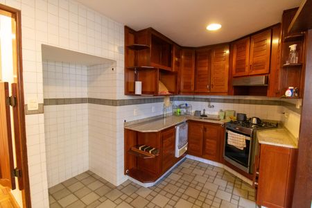 Apartamento à venda com 147m², 3 quartos e 1 vagaCozinha e Área de Serviço