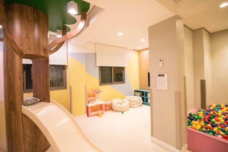 Apartamento à venda com 71m², 2 quartos e 1 vagaÁrea comum