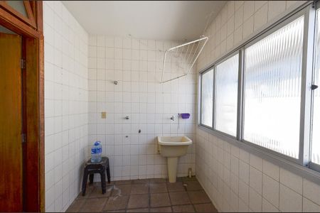 Apartamento à venda com 68m², 2 quartos e 2 vagas Apartamento à venda com 68m², 2 quartos e 2 vagasÁrea de Serviço