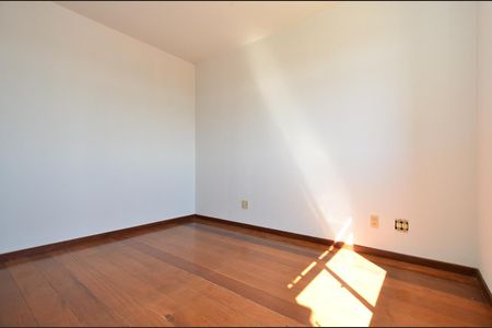 Apartamento à venda com 68m², 2 quartos e 2 vagas Apartamento à venda com 68m², 2 quartos e 2 vagasSuite