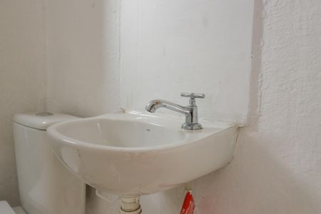 Apartamento à venda com 38m², 2 quartos e sem vaga Apartamento à venda com 38m², 2 quartos e sem vagaBanheiro