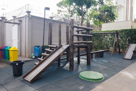 Apartamento à venda com 38m², 2 quartos e sem vaga Apartamento à venda com 38m², 2 quartos e sem vagaÁrea comum - Playground