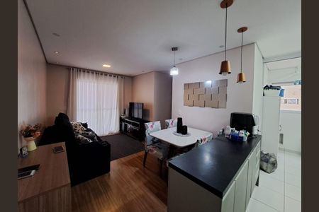 Sala de apartamento à venda com 3 quartos, 70m² em Bussocaba, Osasco