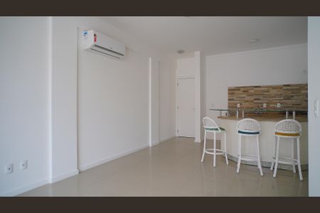 Sala de apartamento para alugar com 2 quartos, 82m² em Ingleses do Rio Vermelho, Florianópolis
