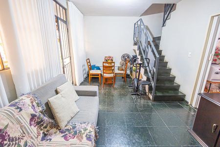 Sala de casa de condomínio à venda com 3 quartos, 68m² em Itapoã, Belo Horizonte