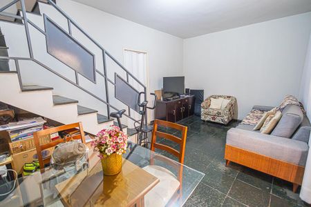 Sala de casa de condomínio à venda com 3 quartos, 68m² em Itapoã, Belo Horizonte