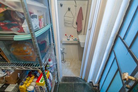 Casa de condomínio à venda com 68m², 3 quartos e 1 vagaDespensa