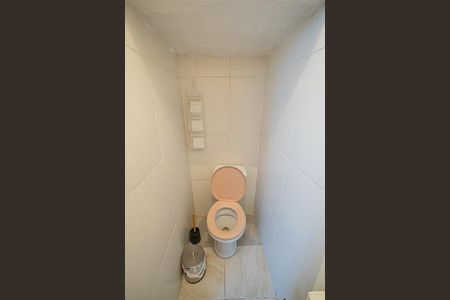 Casa de condomínio à venda com 68m², 3 quartos e 1 vagaBanheiro de Serviço